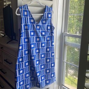 Sleeveless blue and white dress
